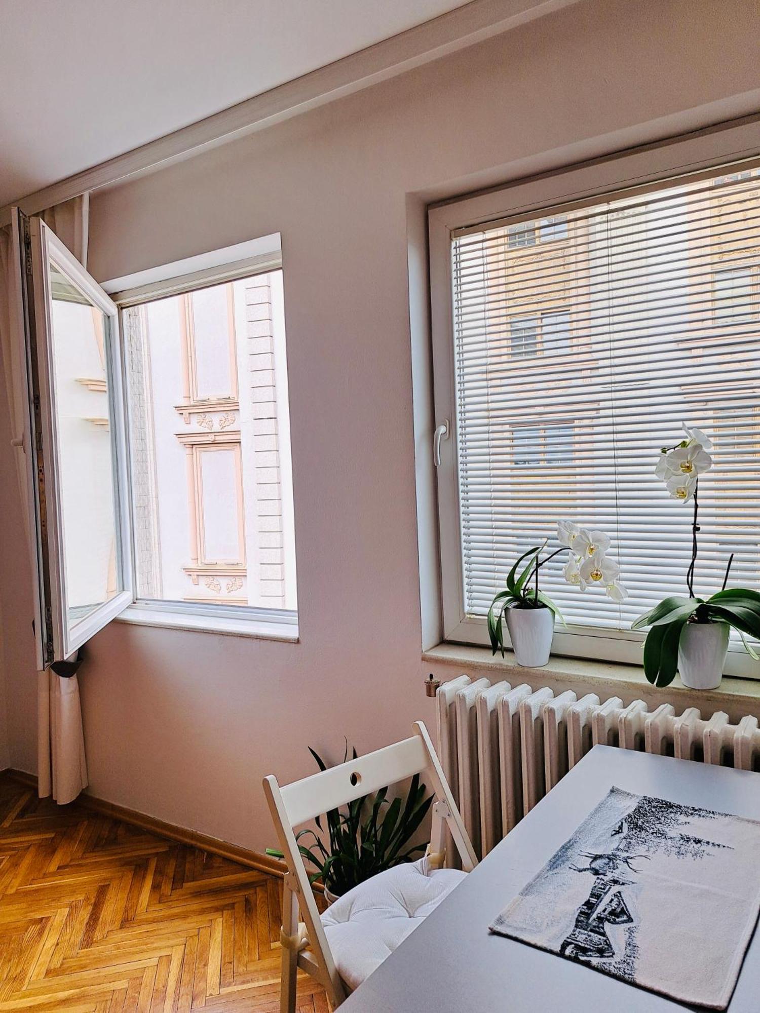 Uma- Urban Mini Apartment Skopje Esterno foto